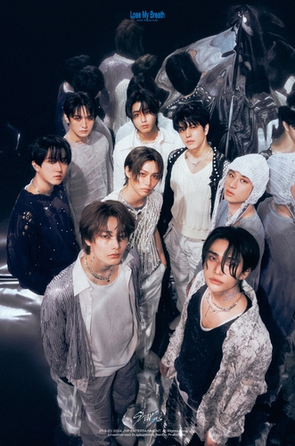 La foto, sin fechar, proporcionada por JYP Entertainment, muestra al grupo masculino de K-pop Stray Kids. (Prohibida su reventa y archivo)