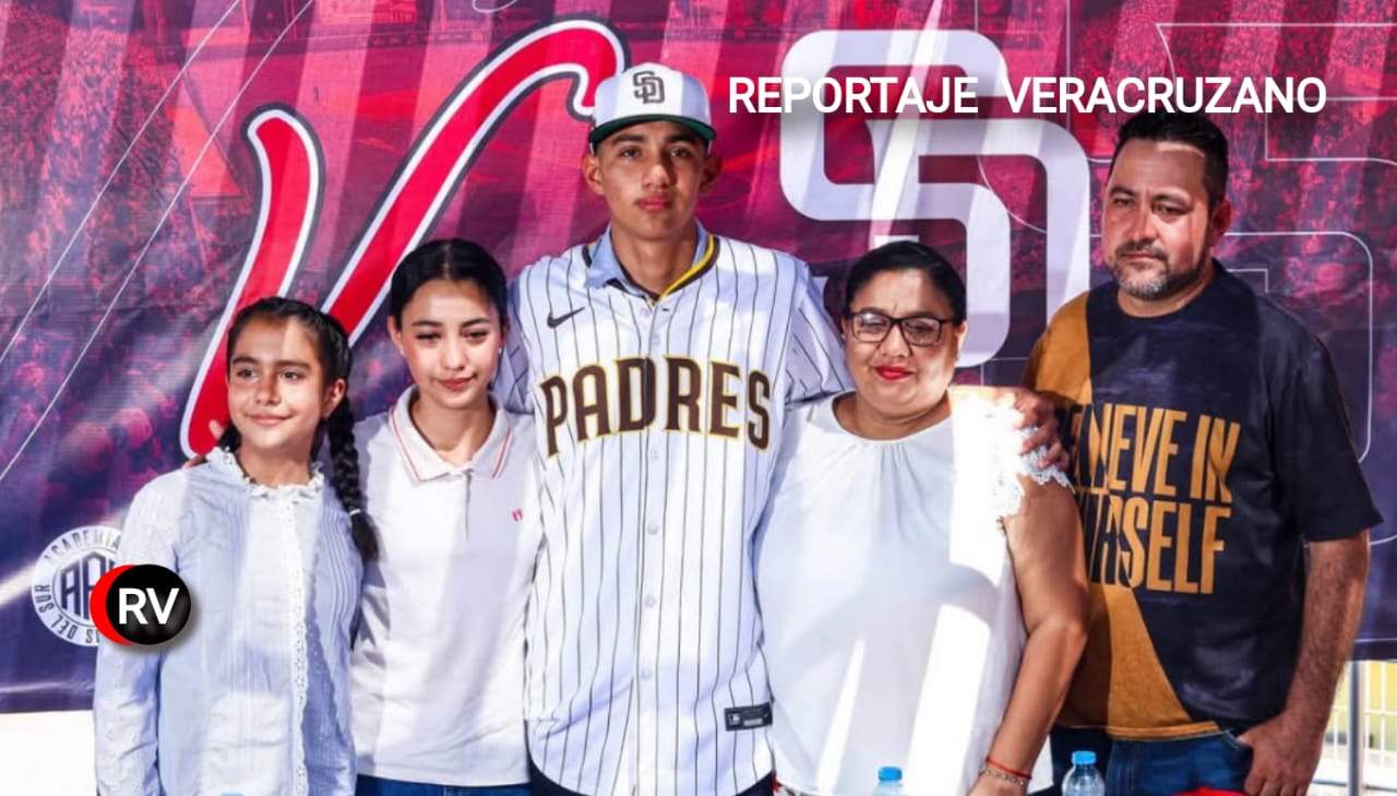 Joven beisbolista Jerónimo Palmeros firma con Padres de San Diego
