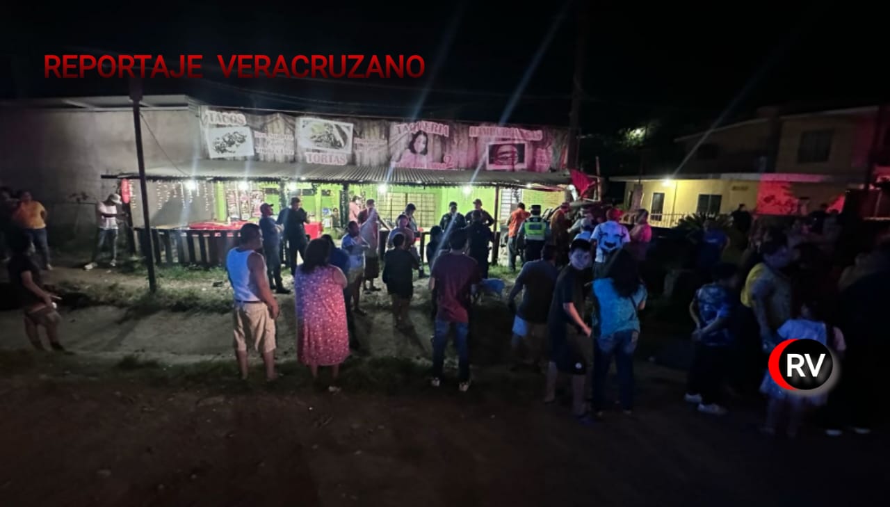 Tragedia en taquería: Camioneta embiste a cinco comensales en Tihuatlán