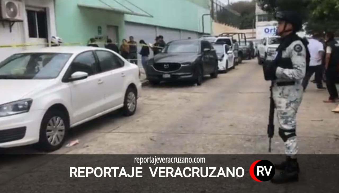 Fallece el contador Víctor Vela García en su despacho de Coatzacoalcos