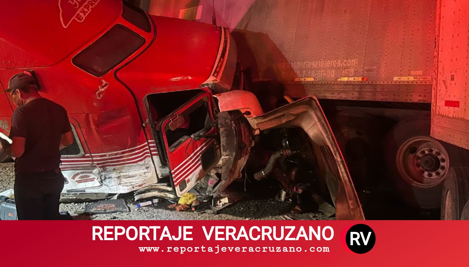 Colisión múltiple de tráileres paraliza autopista Tihuatlán–Totomoxtle sin víctimas que lamentar