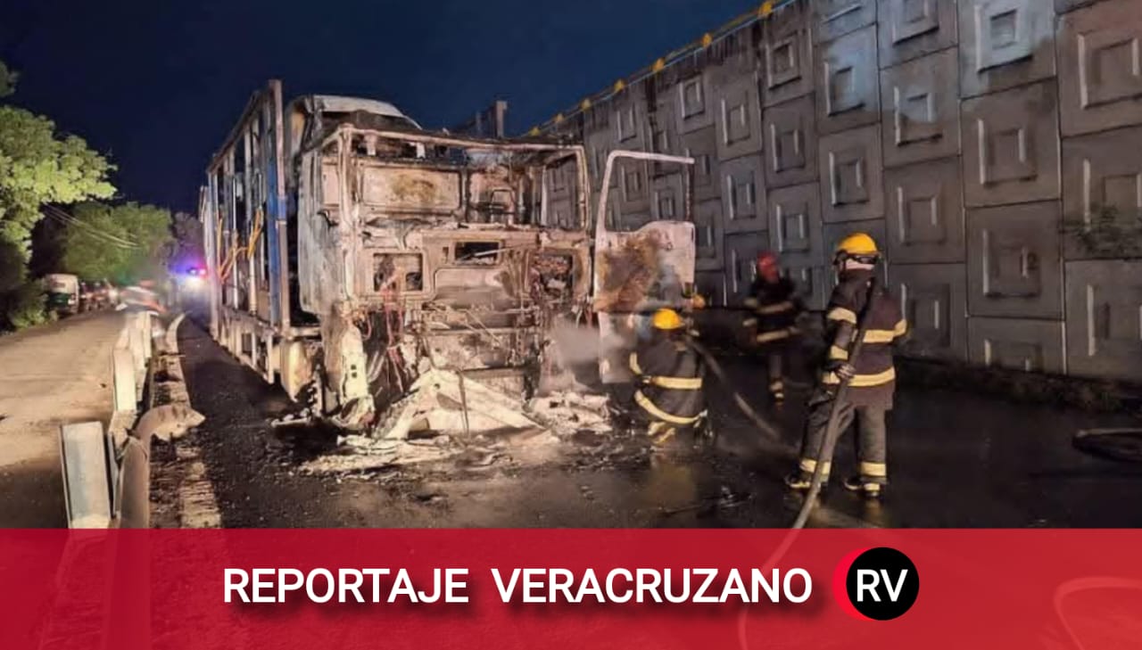 Incendio de tráiler nodriza paraliza la carretera Veracruz–Xalapa en la ...