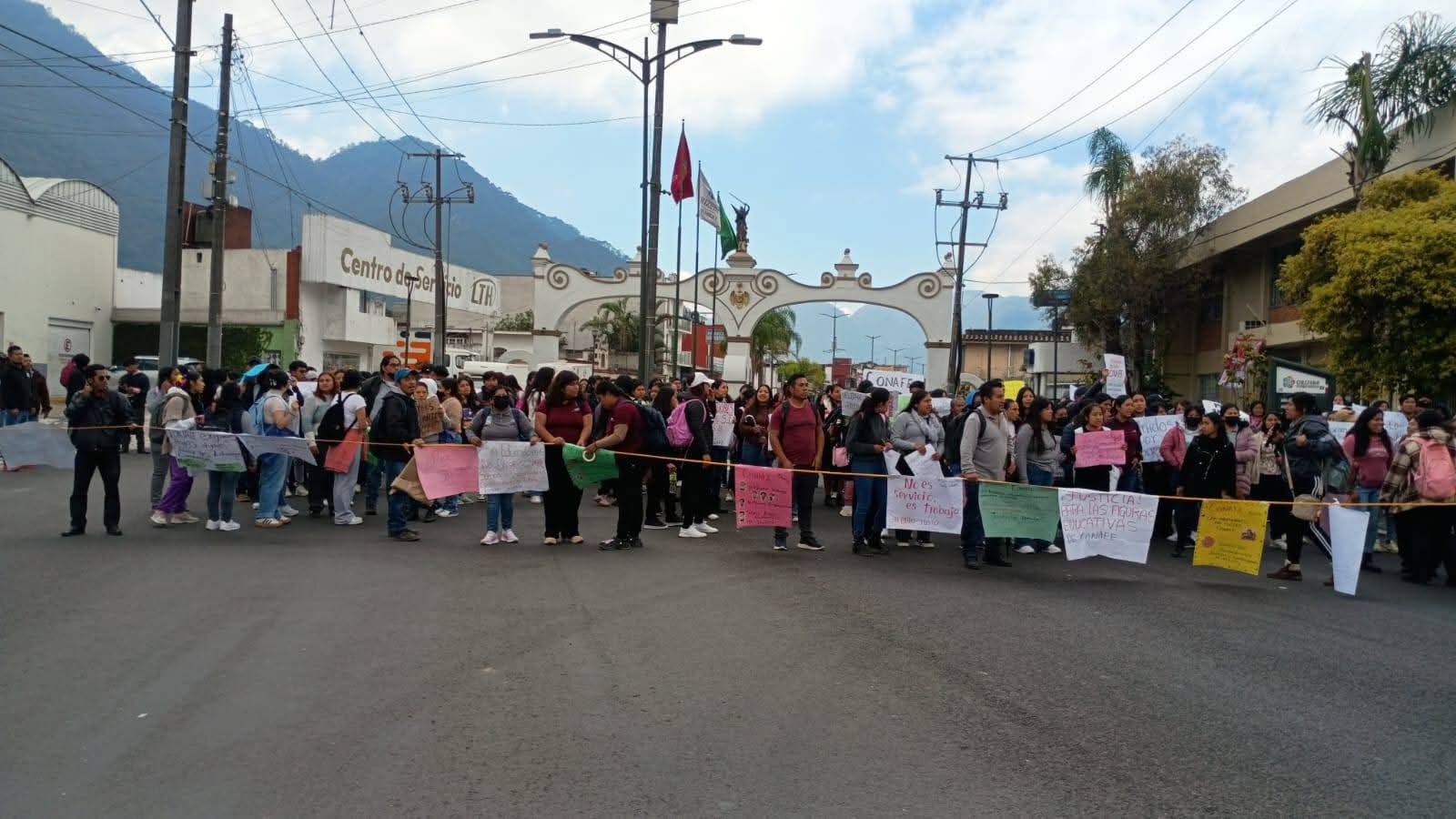 Estado se deslinda del conflicto del Conafe y protesta magisterial queda sin solución inmediata