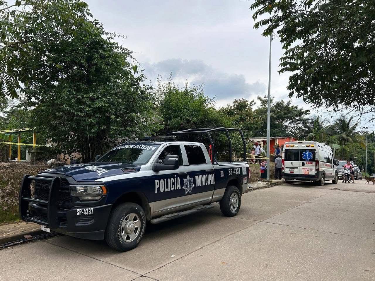 Hallan a adulto mayor sin vida en su vivienda; autoridades investigan causas del fallecimiento en Oteapan