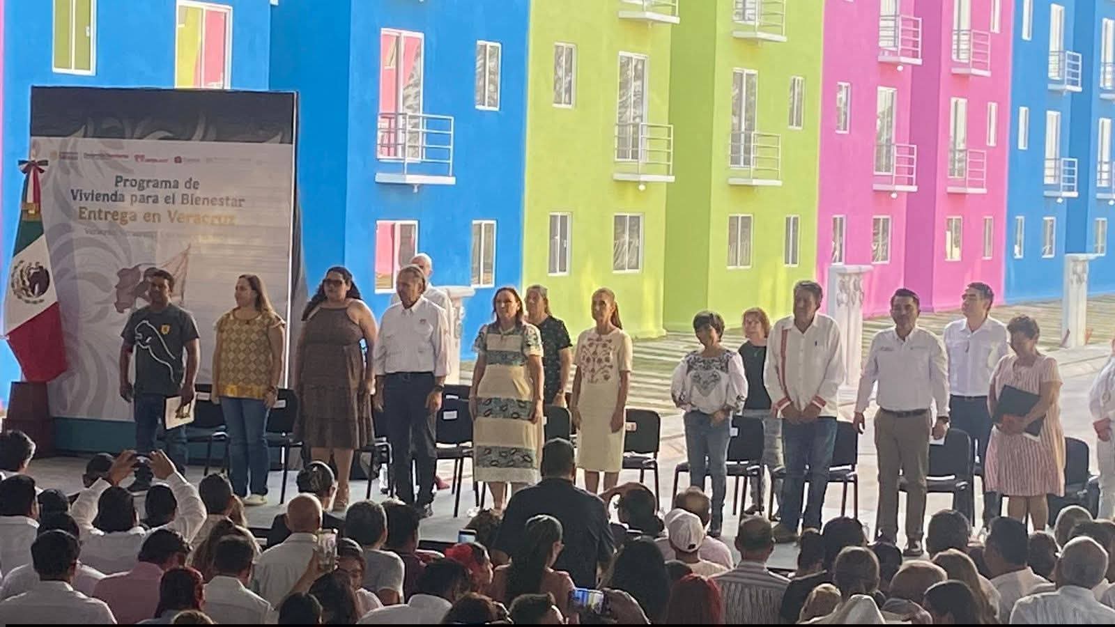 Casas del Bienestar llegan a Lomas 4: familias veracruzanas reciben vivienda digna