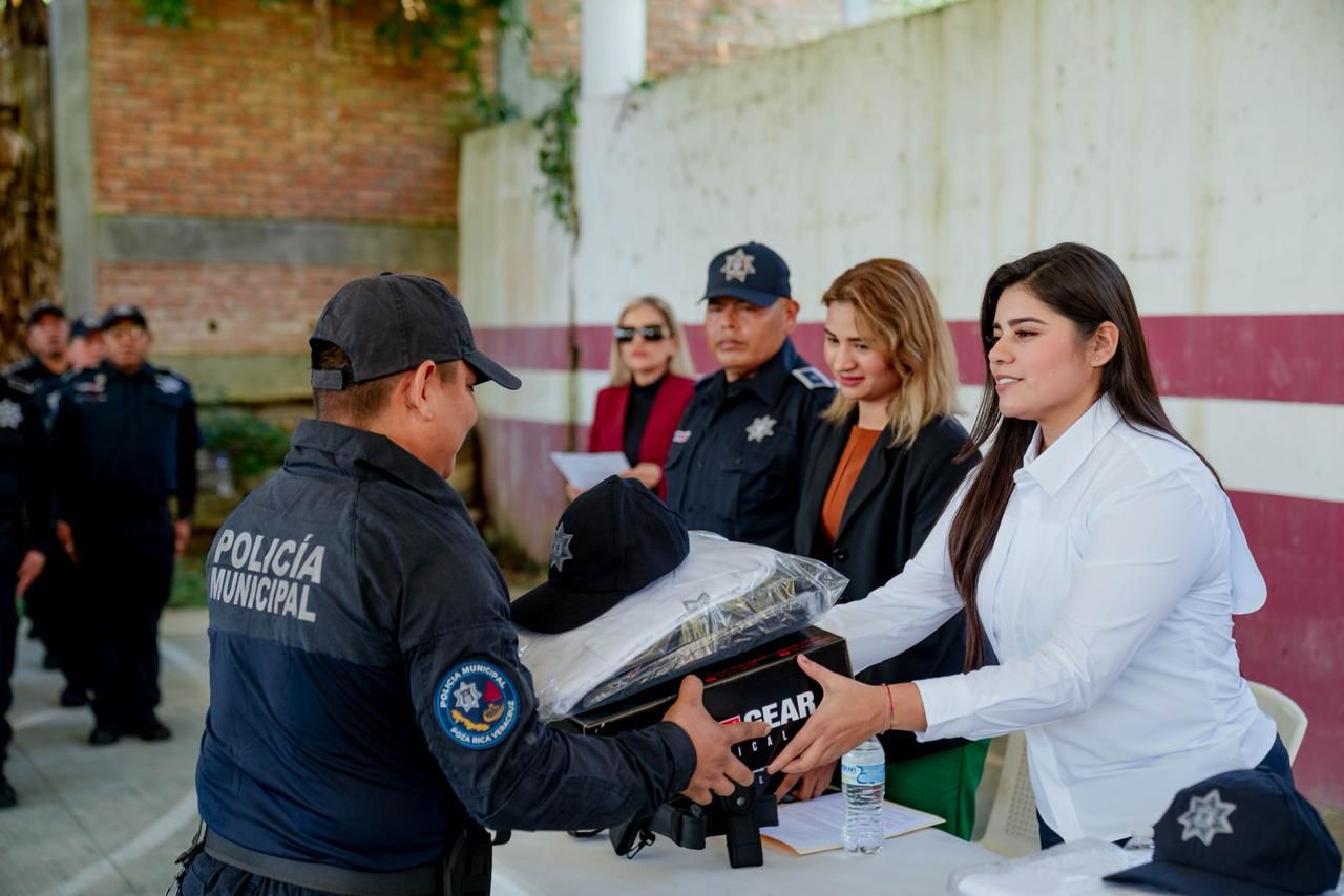 “Dignificaremos la labor de los policías municipales”: Adanely Rodríguez