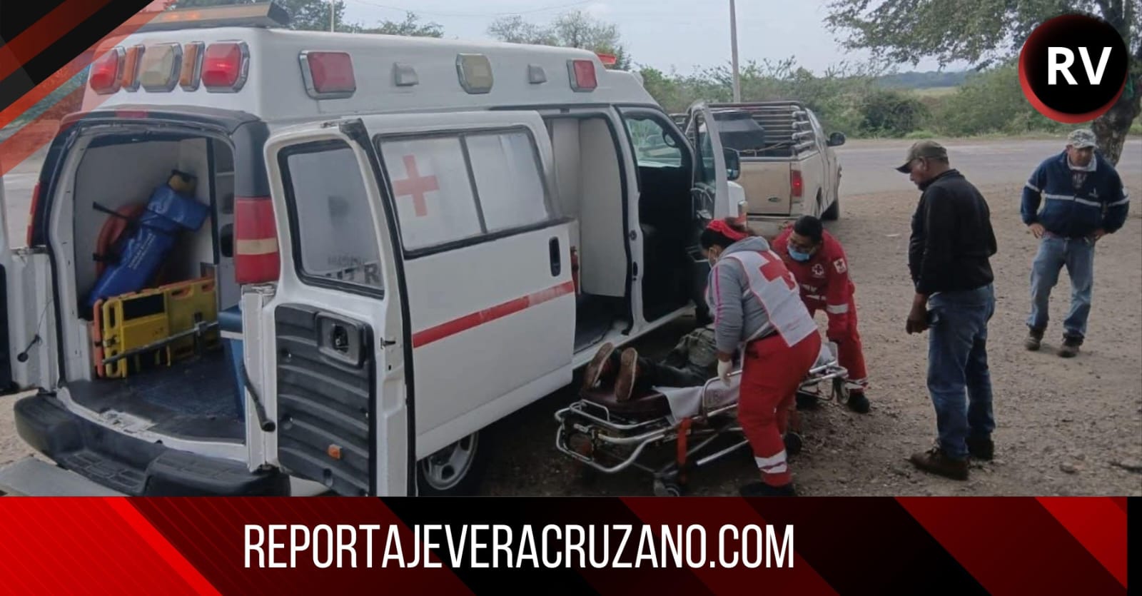 Rescatan a hombre con severas quemaduras en parcela de Pánuco