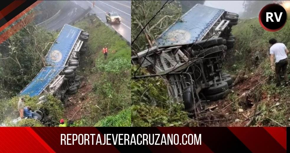 Tráiler de doble remolque se accidenta en la autopista México-Tuxpan
