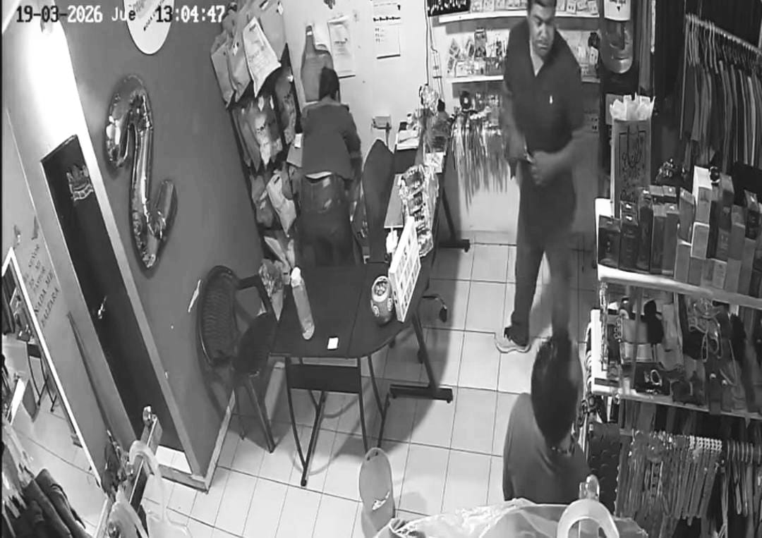 Captan en video a farderos en Papantla: roban perfumes tras intento de estafa