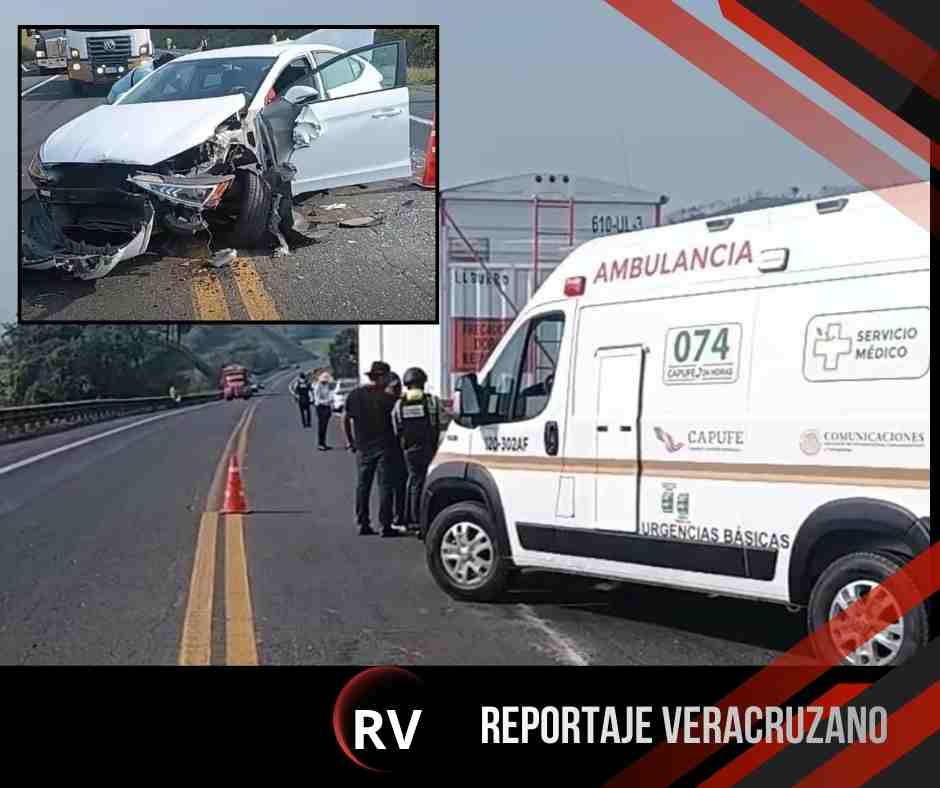 Familia sufre aparatoso accidente tras chocar contra unidades pesadas
