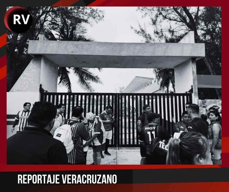 Adulto mayor fallece en campos de la UV tras sufrir infarto durante partido