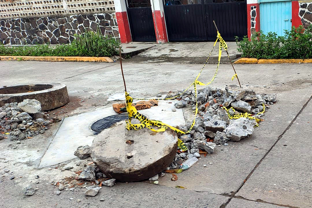 EL CÁRTEL DE LAS «OBRAS PATITO»: simulaciones al vapor, maquinaria fantasma y el descarado saqueo de Coatzintla