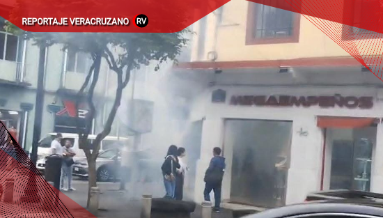 Corto circuito genera movilización en el centro de Xalapa; no hay lesionados