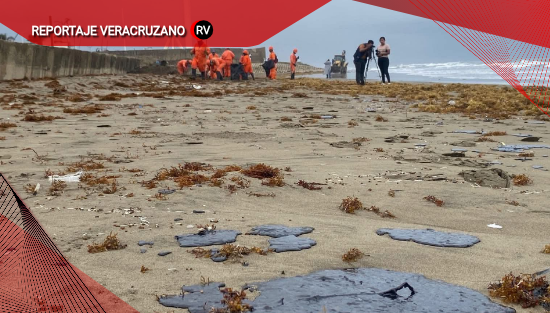 CRUDO SIN CONTROL: el mar regresa la contaminación a las playas de Coatzacoalcos